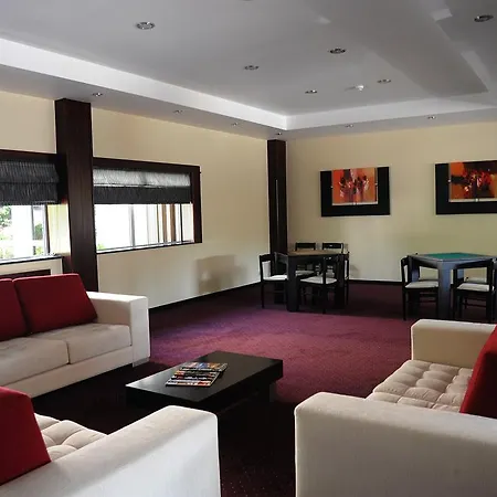 Hotel Colmeia Monte Real