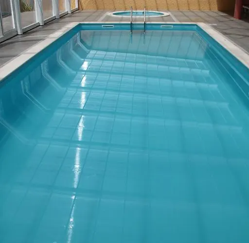 Hotel Colmeia Monte Real