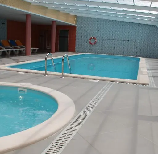 Hotel Colmeia Monte Real